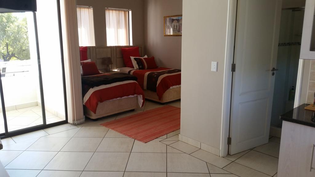 Casa Bianca Guest Lodge Hartbeespoort Zimmer foto